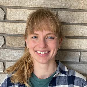 Anna Roorda Headshot